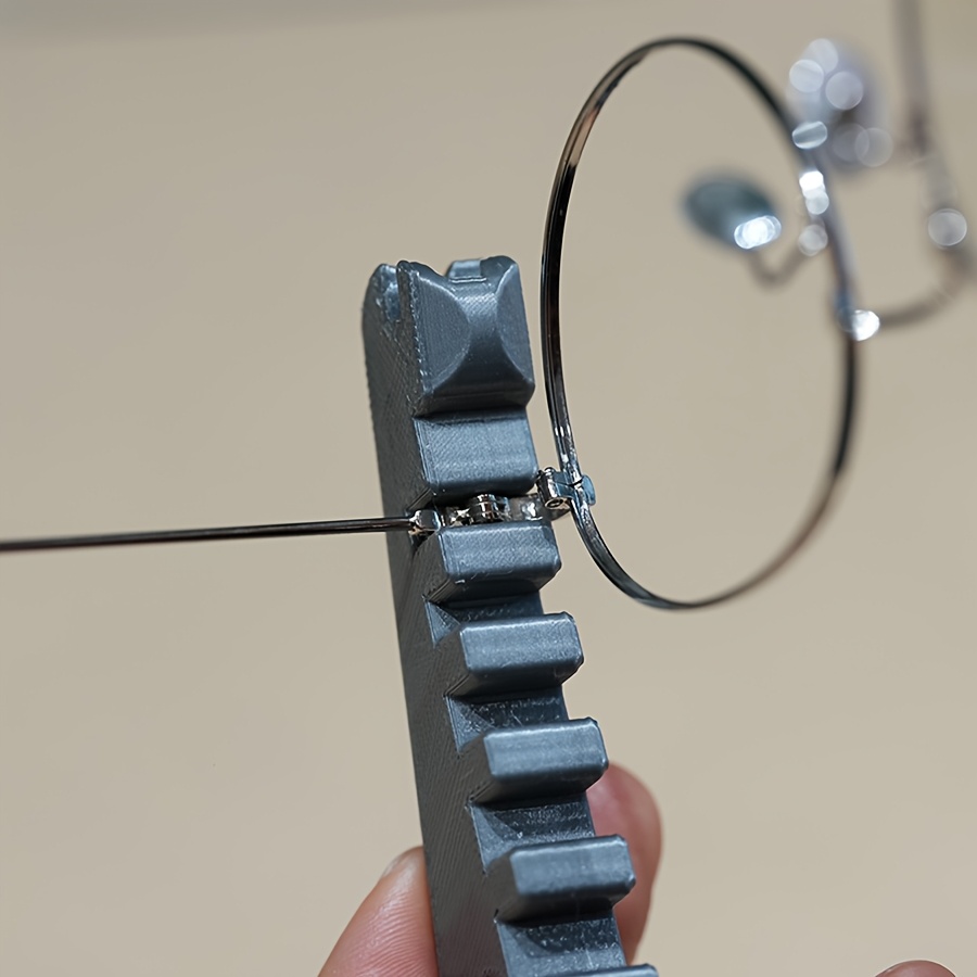 Multifunctional Glasses Adjust – Multi Tool Plier Bewertung und Preis